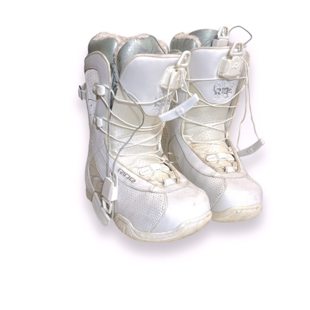 Used Ride Sage Senior 7 Women's Snowboard Boots